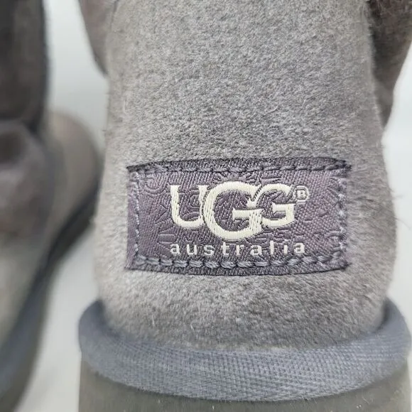 UGG Classic Short II Boots Gray Womens Sz 7 Australia Shearling USA Worn 1x! 99%