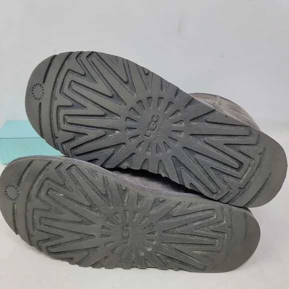 UGG Classic Short II Boots Gray Womens Sz 7 Australia Shearling USA Worn 1x! 99%