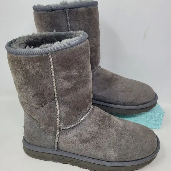 UGG Classic Short II Boots Gray Womens Sz 7 Australia Shearling USA Worn 1x! 99%