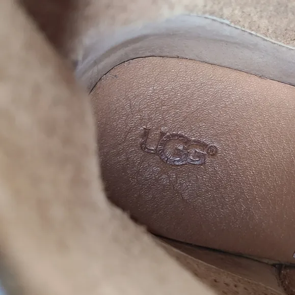 UGG Classic Unlined Mini Perf Leather Suede Boots 1016852 Size 9