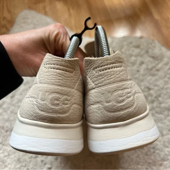 UGG: Cream 'Tye' Cream Suede Lace Up Lightweight Sneakers Size 10