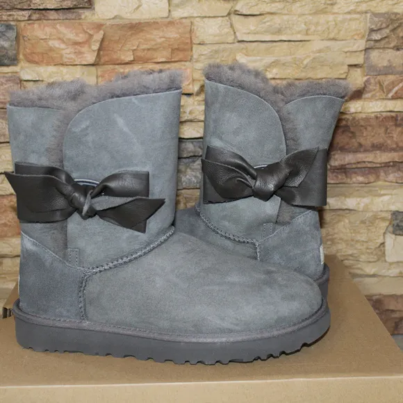 UGG DAELYN SUEDE LEATHER BOW BOOTS NEW! GRAY‎