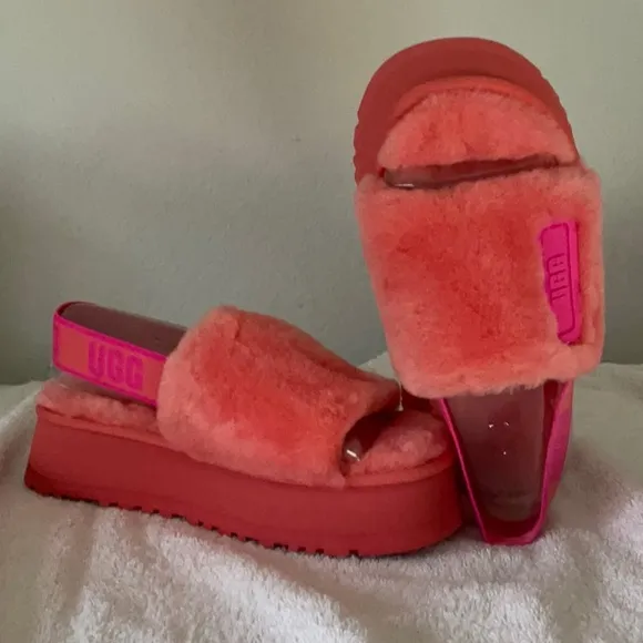 💿📀UGG DISCO SLIDE SANDALS - NWT - NIB💿📀