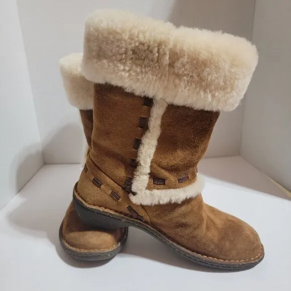 UGG | Elijo Sheepskin Shearling Cuff Short Leather Boots in Toast | 7