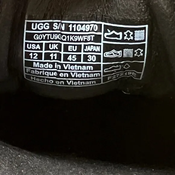 UGG Miwo Trainer Men's Size 12 Black Running Shoes Sneakers Vibram 1104970