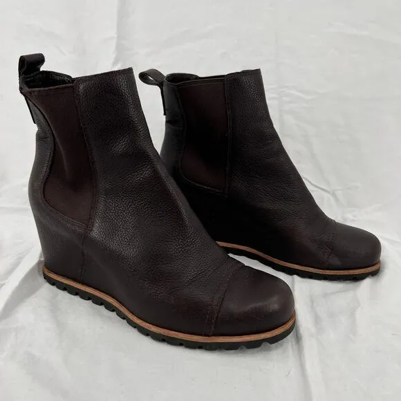 UGG Pax Wedge Ankle Boots 9.5 Brown Leather Waterproof Anti-Slip Chelsea Booties
