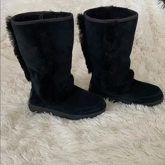 Ugg Sundance Black Suede Leather Shearling Boots