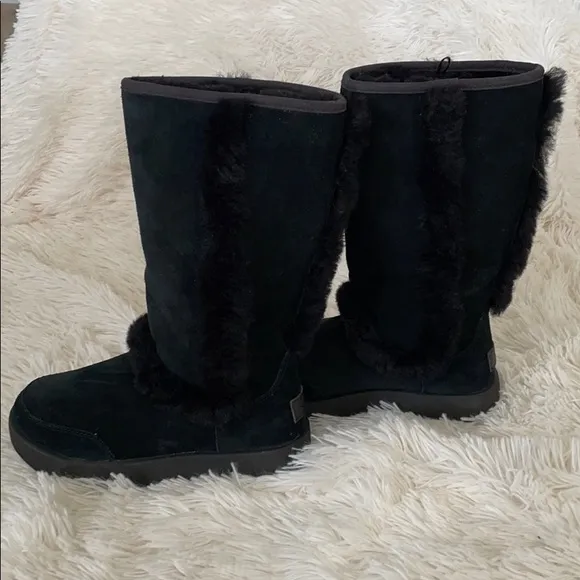Ugg Sundance Black Suede Leather Shearling Boots