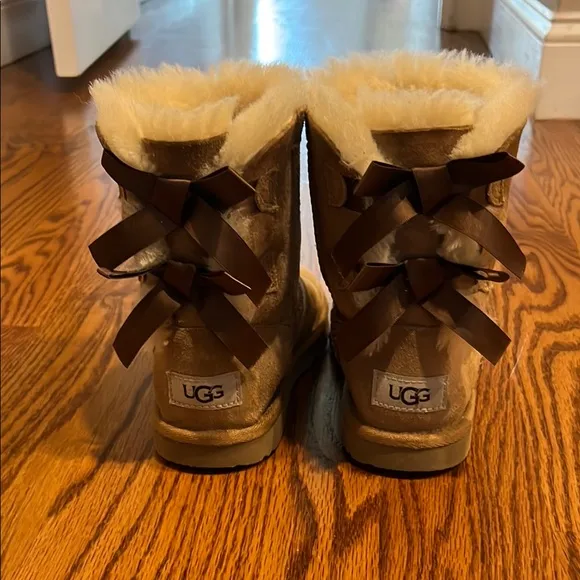 UGG Tan Sheepskin Lined Suede Boots
