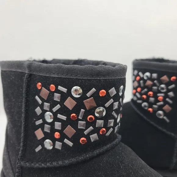 UGG Womens Boots black Suede Fur Classic Mini Stud II Medallion Size 6 37 new