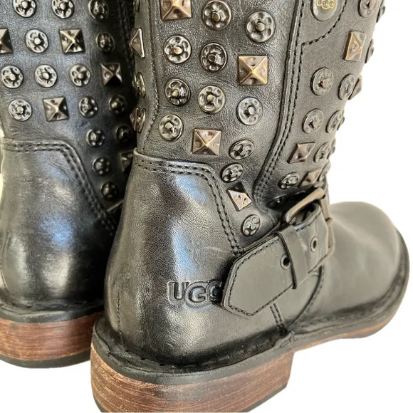 UGG Women's Conor Studs Black Leather Boots Sheepskin Size 5.5 Side Zipper