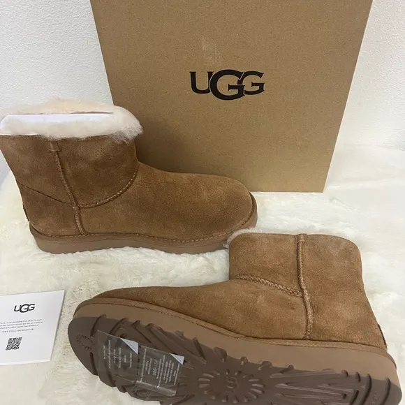 UGG Women's Mini Bailey Logo Strap Suede Boots - Chestnut Size 7 or 8