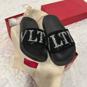 Valentino slides, worn once! Black so cute and sheek