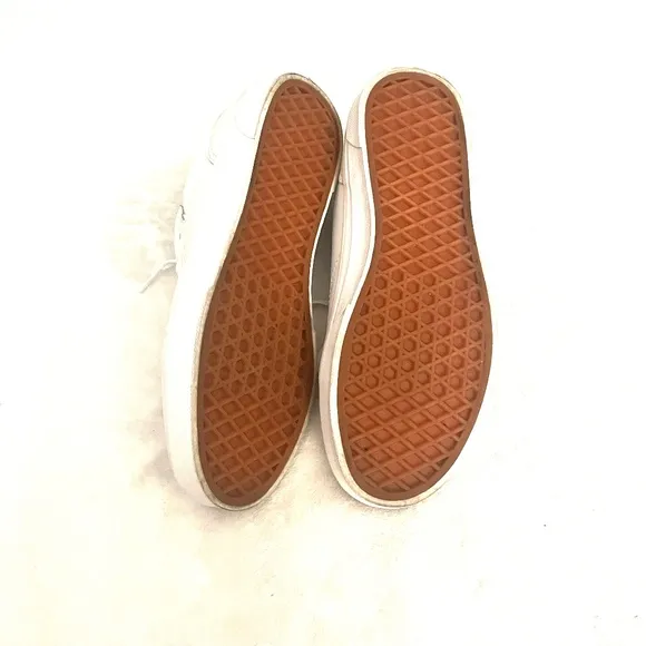 VANS Seldan Leather Lace Up Sneaker