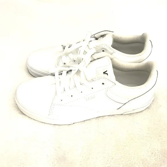 VANS Seldan Leather Lace Up Sneaker