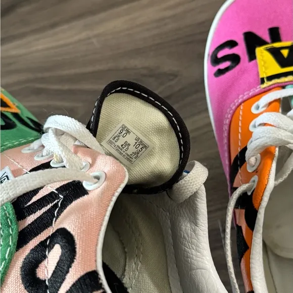 Vans x MoMA Collaboration Men’s 9 or Women’s 10.5