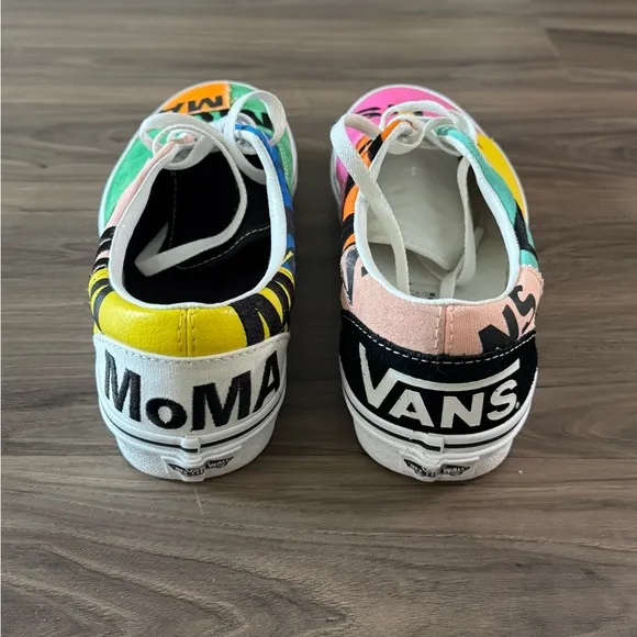 Vans x MoMA Collaboration Men’s 9 or Women’s 10.5