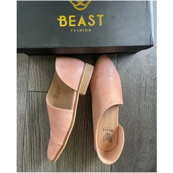 Vegan Leather Cut out Slip on Flats
