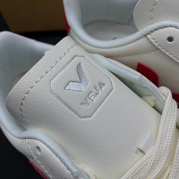 Veja Campo Classic Versatile Sneakers White And Red