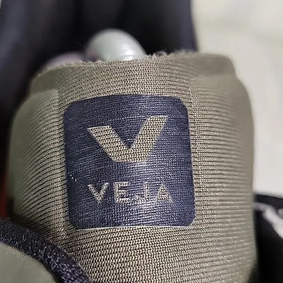 Veja Dekkan Aleveomesh Dark Green Sneakers Mens Size 11