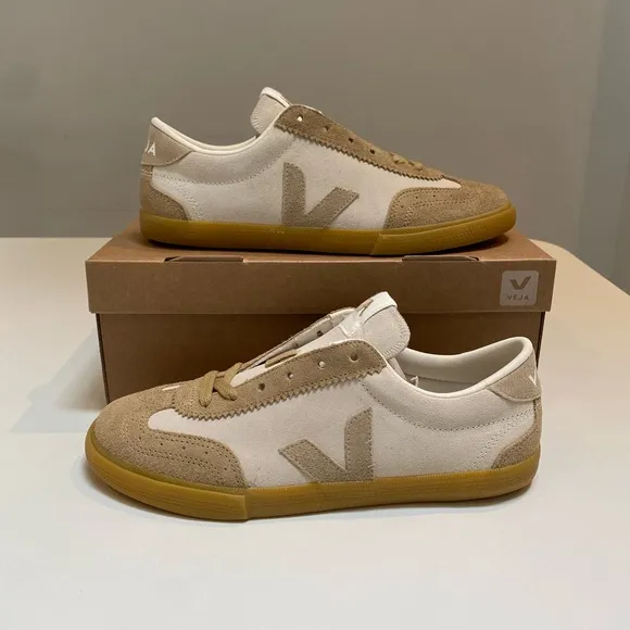 Veja Women's Sneakers in Beige and Tan