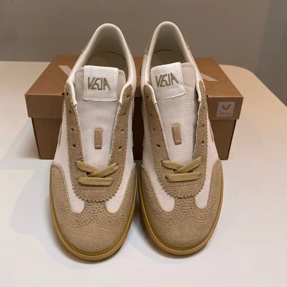Veja Women's Sneakers in Beige and Tan