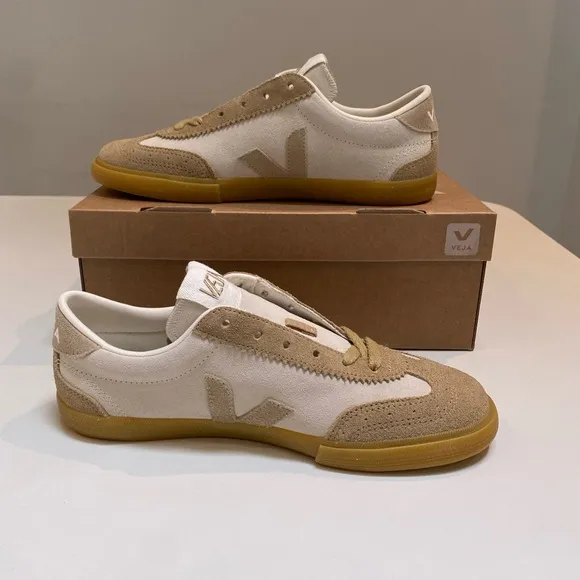 Veja Women's Sneakers in Beige and Tan