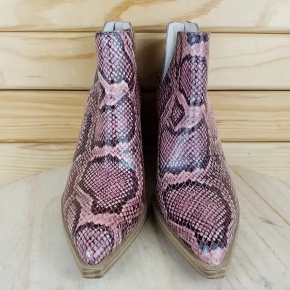 Vince Camuto 5.5M GIGIETTA Leather Ankle Boots Western Booties Snakeskin NEW