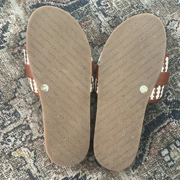Vince Camuto Kenlie Sandal Size 7.5 Brown and Cream Slide Sandals NEW