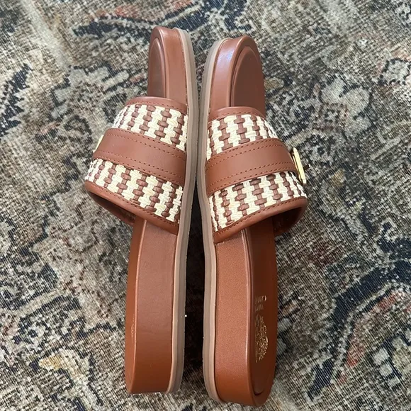 Vince Camuto Kenlie Sandal Size 7.5 Brown and Cream Slide Sandals NEW