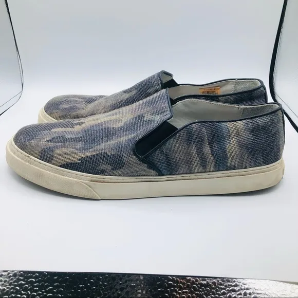 Vince Camuto men’s camo loafers size 13