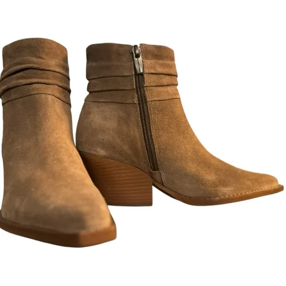 Vince Camuto Suede Ankle Boots Size 6