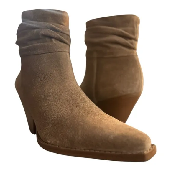 Vince Camuto Suede Ankle Boots Size 6