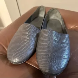 Vince Perforated Leather Bogart Loafer Flats Size 7.5