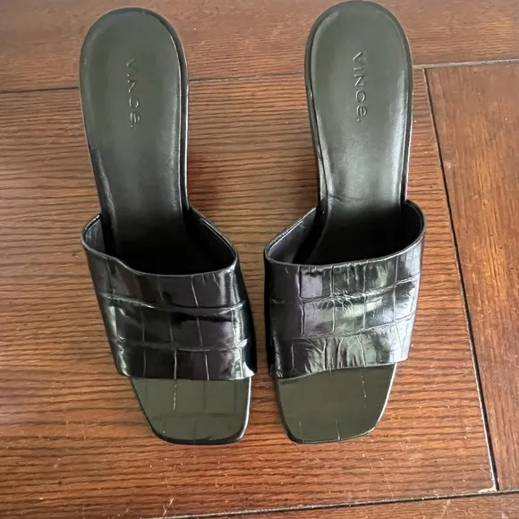 VINCE Pia leather croc embossed black wedge NEW 10‎