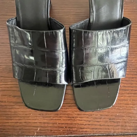 VINCE Pia leather croc embossed black wedge NEW 10‎