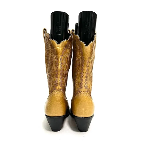 Vintage 1990s women’s tan leather square toe scalloped cowboy boots