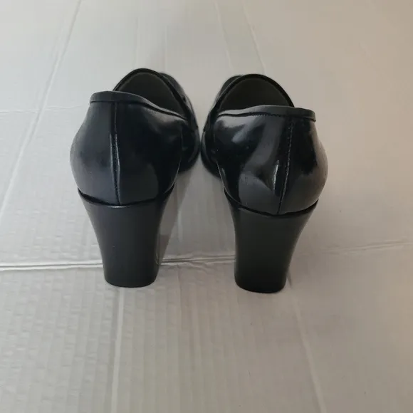 Vintage Leather Prada Loafers Heel