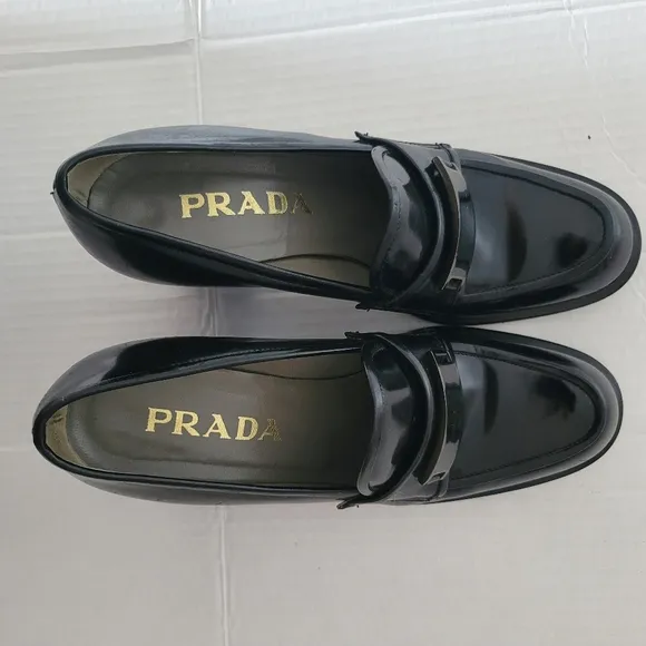 Vintage Leather Prada Loafers Heel