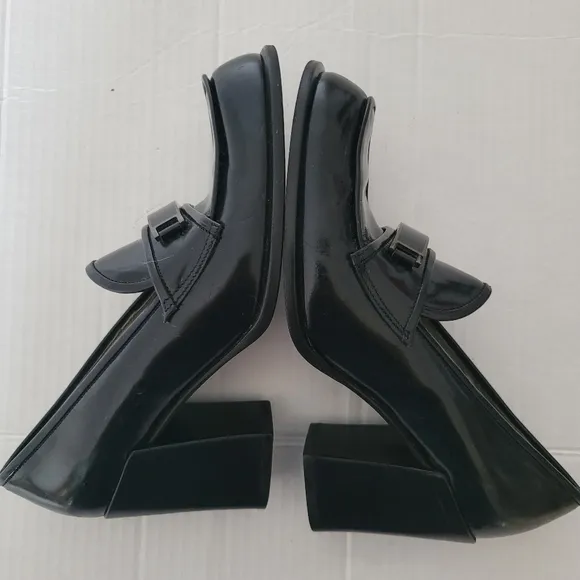 Vintage Leather Prada Loafers Heel