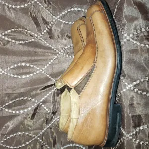 Vintage mens Buttery Soft leather loafers,tan size 10.