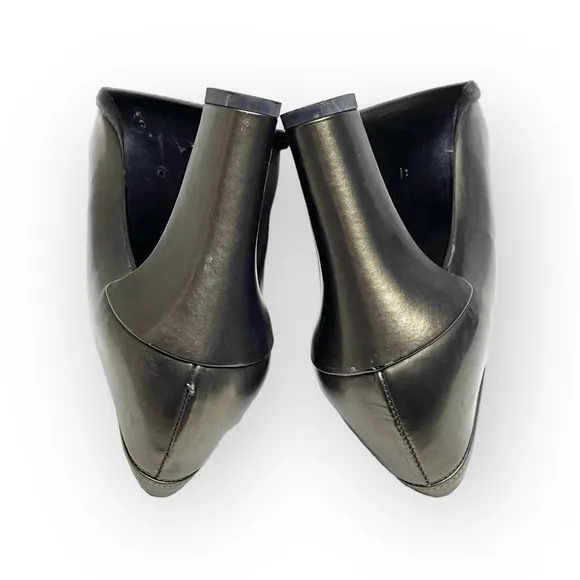 Vintage: Pancaldi ❁ Italian Leather Heeled Loafers ❁ Metallic Gunmetal ❁ 6M ❁