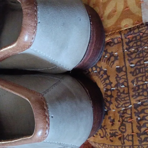 Vintage Women's Dexter Classics Brown/Tan Leather Loafers Size 9.5