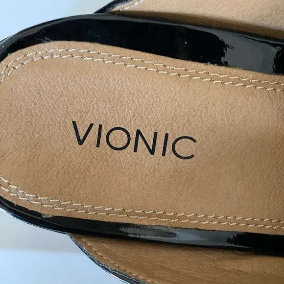 Vionic Black Patent Leather mule tassel Loafers good looking comfortable 8.5C