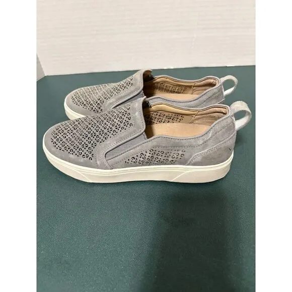 VIONIC KIMMIE Perforated Suede Slip on Sneakers Women's Size 7.5 in EUC