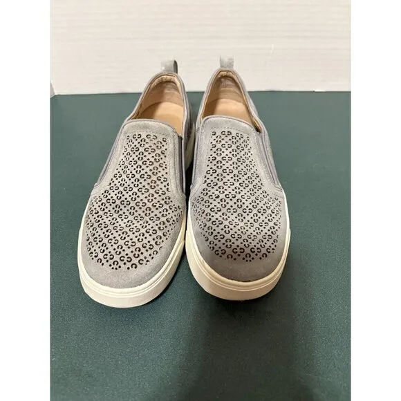 VIONIC KIMMIE Perforated Suede Slip on Sneakers Women's Size 7.5 in EUC
