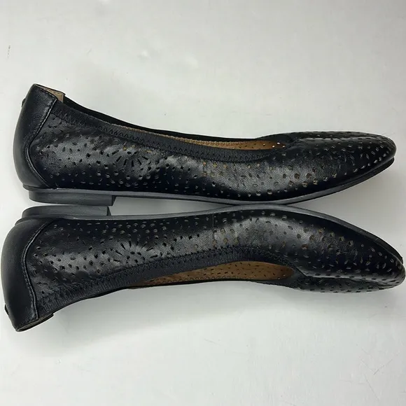 VIONIC Robyn‎ Perforated NPA Ballet Flats Black Leather Work Office Comfort 7.5