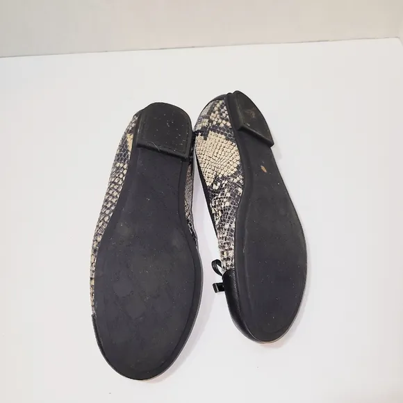 Vionic Suede &amp; Leather Black Snake Print Flats sz 6.5