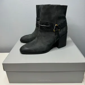VIONIC vienna carnelia suede leather comfort boot in black size 9
