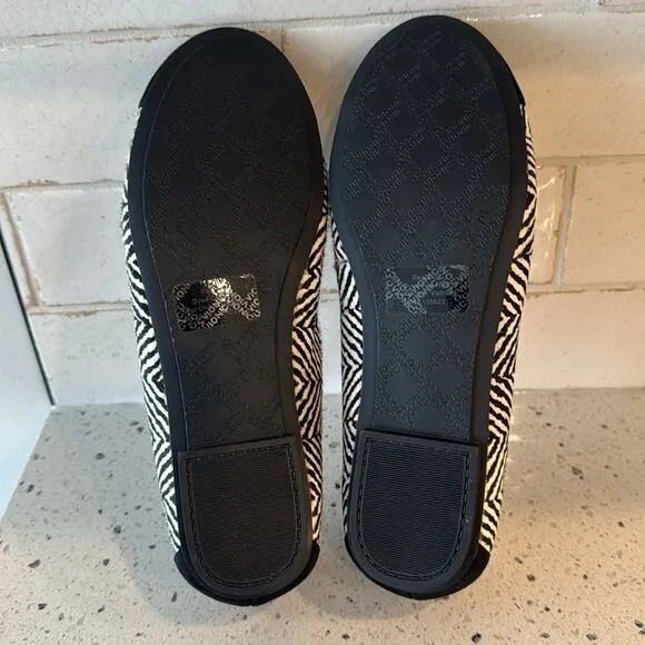 Vionic Minna Flats Size 8M Real Fur Leather Black/White Herringbone Shoes NWOB